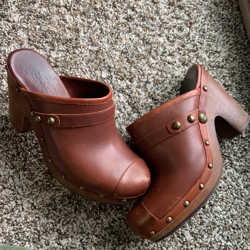 Ugg Clogs